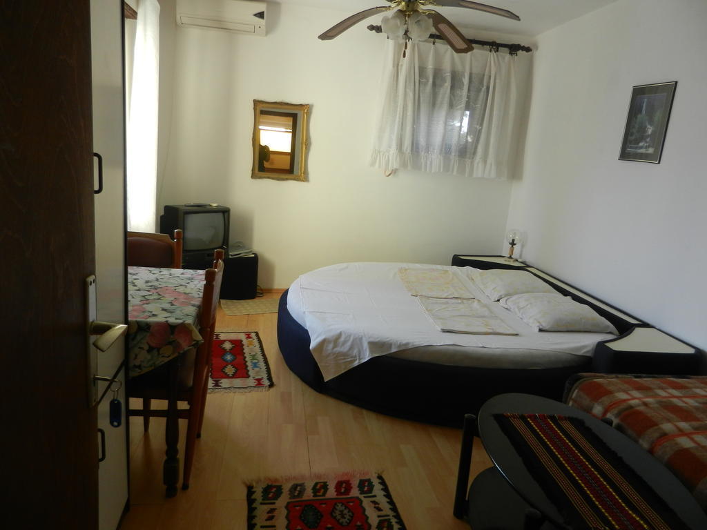 Apartments Sino More ティヴァト 部屋 写真